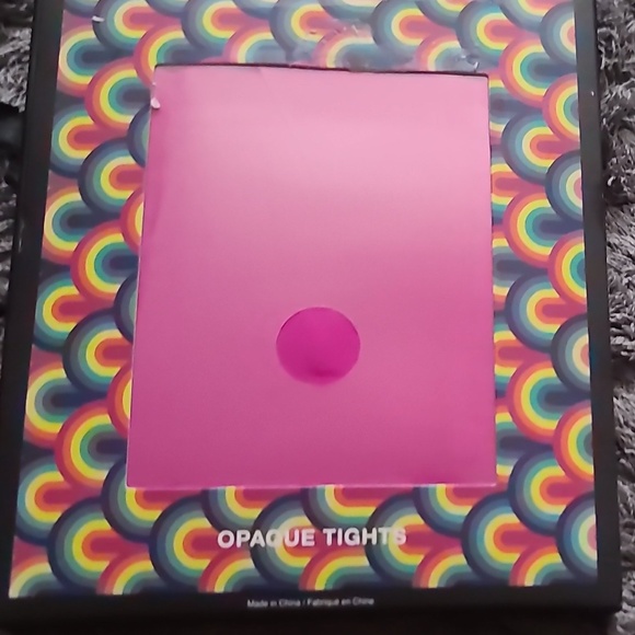 Kurt Geiger London opaque pink tights new in package size s/m - Picture 2 of 5